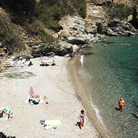 Elbadoc Village Campsite *